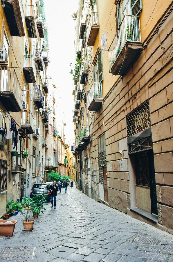 Vecchia Napoli - Anticaglia Apartment Bagian luar foto