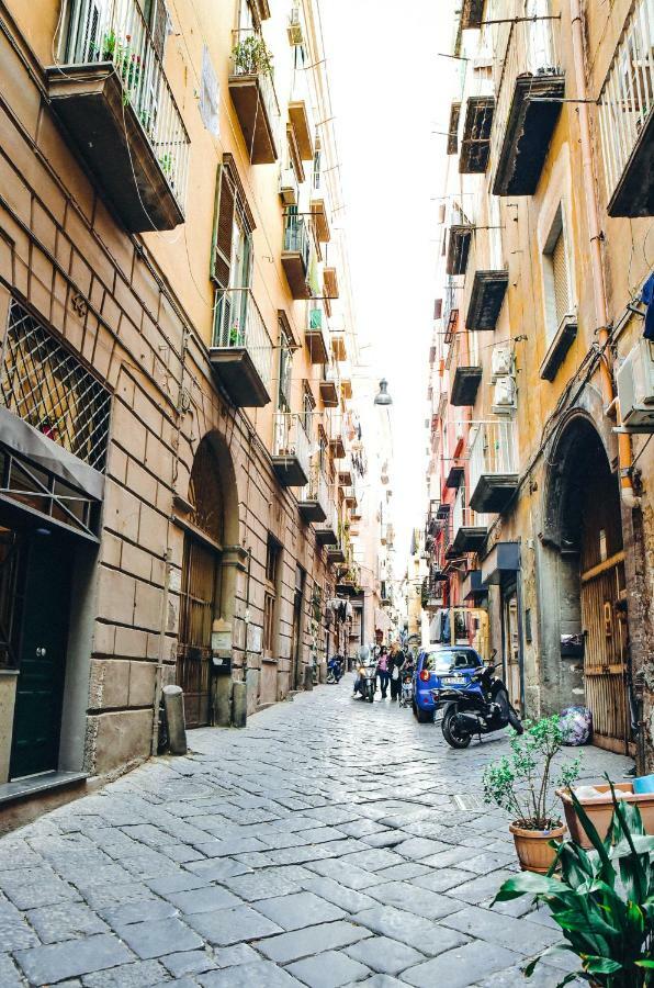 Vecchia Napoli - Anticaglia Apartment Bagian luar foto